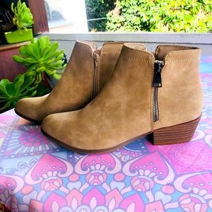 NWT Beige Tan faux suede booties